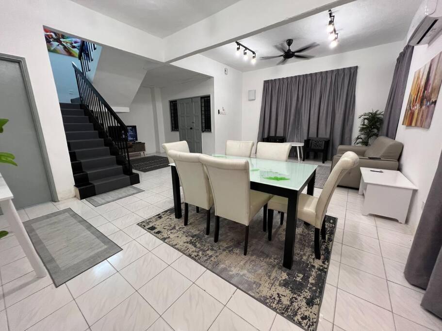 Rumah Melati By Impian Homestay Klia-Salak Tinggi-Nilai Sepang Dış mekan fotoğraf