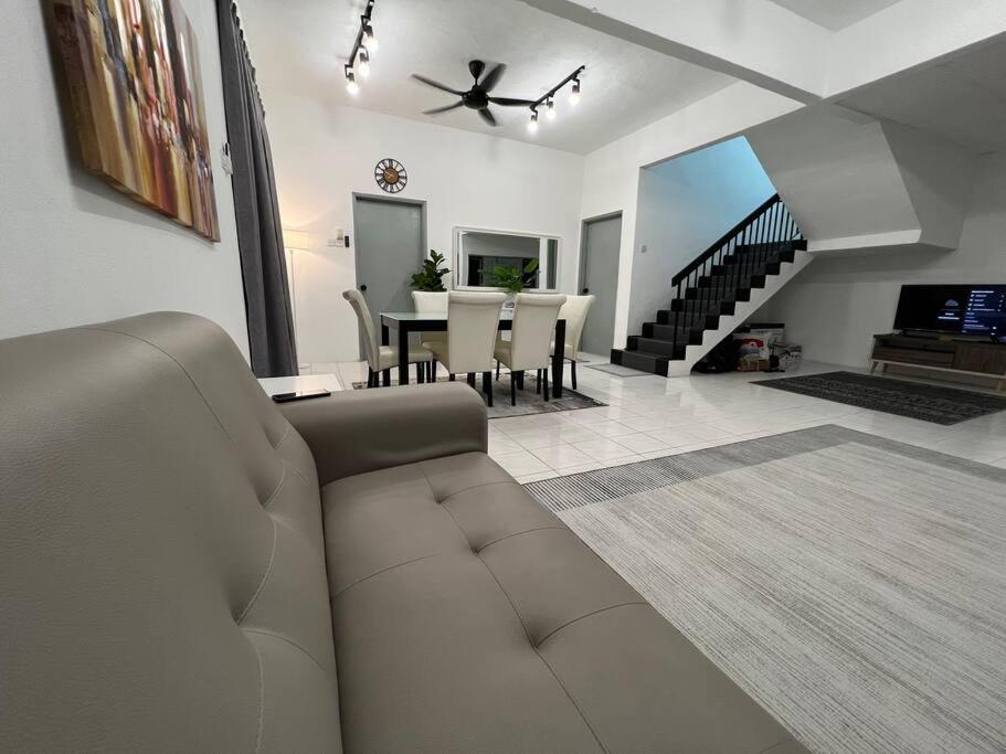 Rumah Melati By Impian Homestay Klia-Salak Tinggi-Nilai Sepang Dış mekan fotoğraf